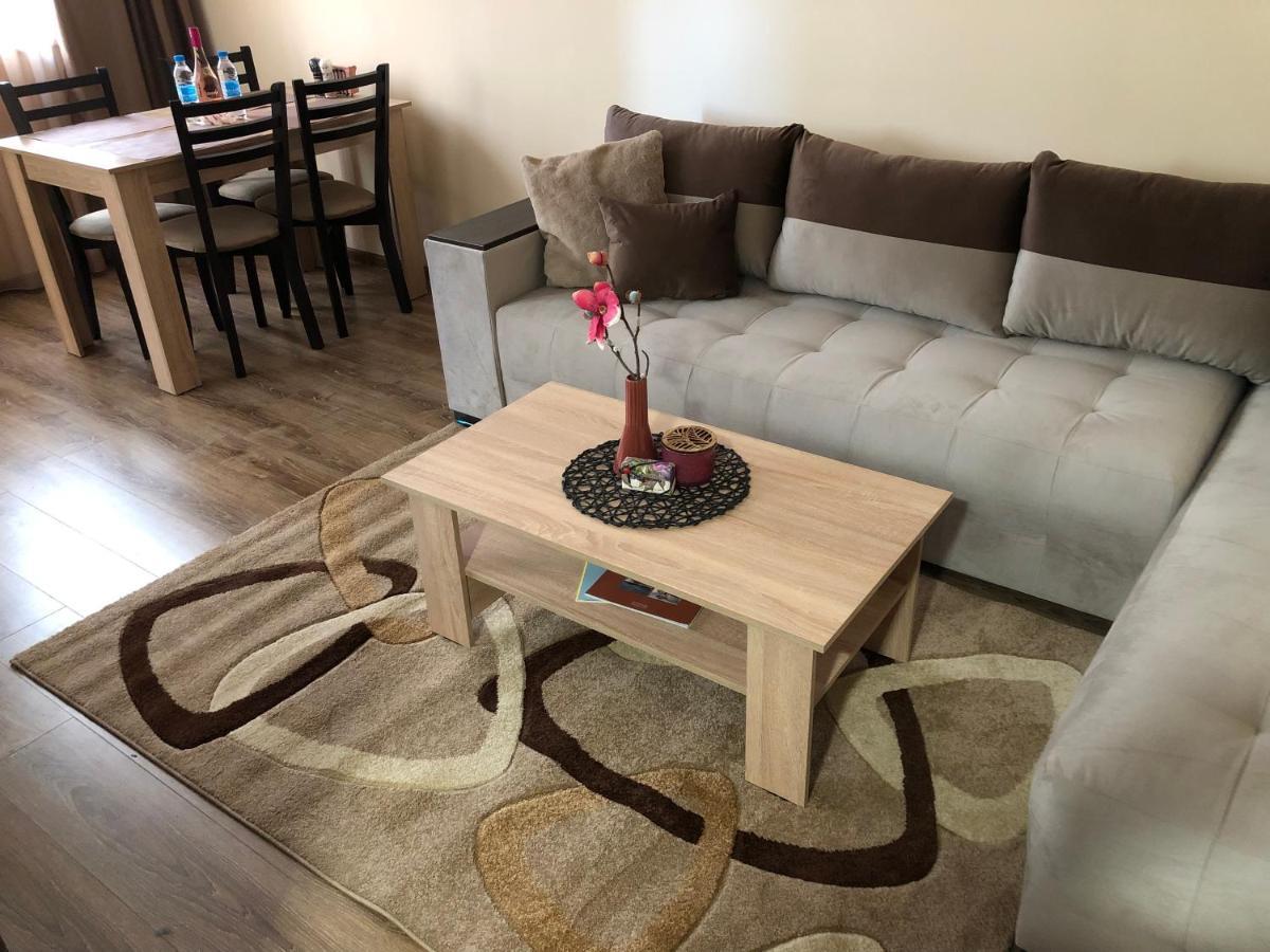 Luxury Apartment 1 Free Underground Parking Pazardzhik Luaran gambar